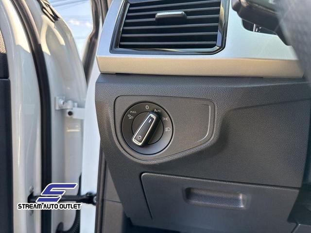 Photo of 2022 White Volkswagen Atlas