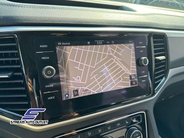 Photo of 2022 White Volkswagen Atlas