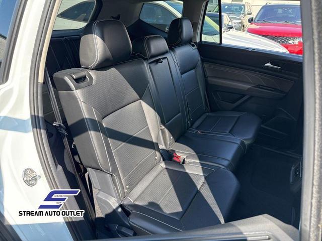 Photo of 2022 White Volkswagen Atlas