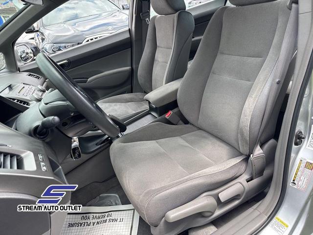 Photo of 2008 Galaxy Gray Metallic Honda Civic