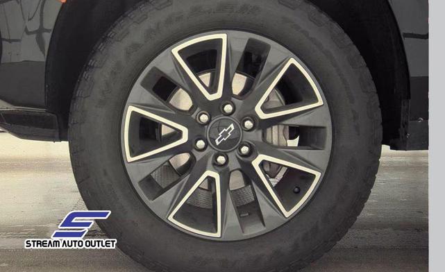 Photo of 2022 Black Chevrolet Suburban