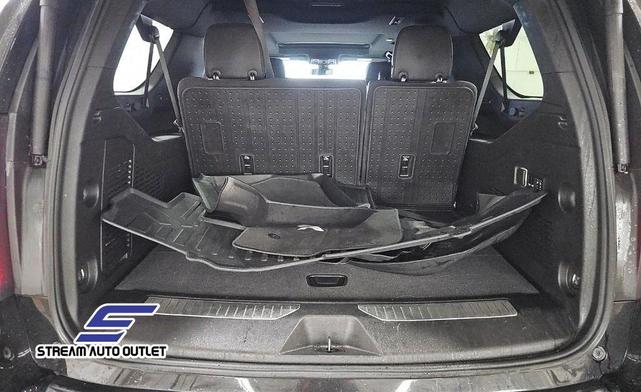 Photo of 2022 Black Chevrolet Suburban