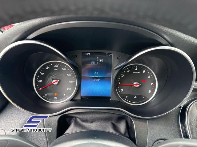 Photo of 2021 White Mercedes-Benz GLC 300