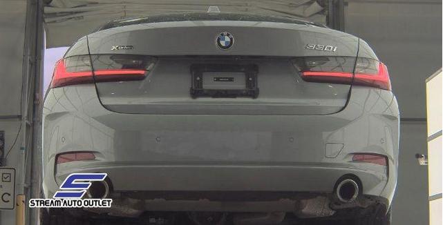 Photo of 2024 Skyscraper Grey Metallic BMW 330