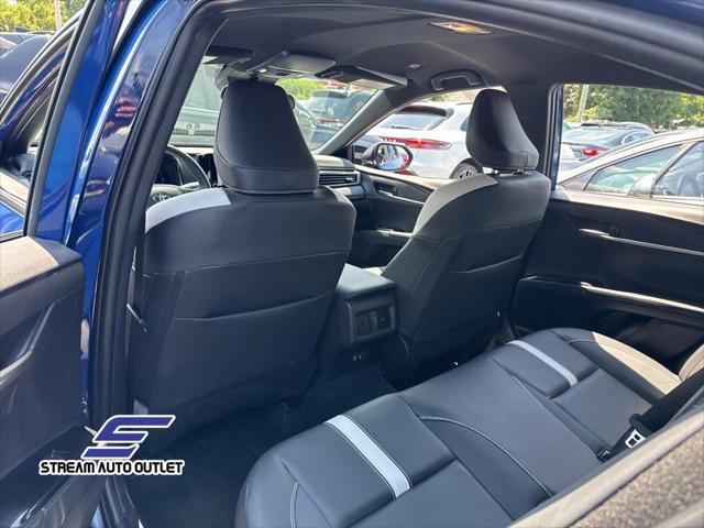 Photo of 2025 Blue Toyota Camry