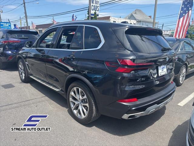 Photo of 2024 Black BMW X5