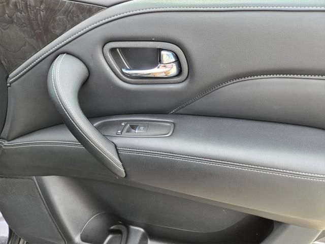 Photo of 2024 Anthracite Gray INFINITI QX80