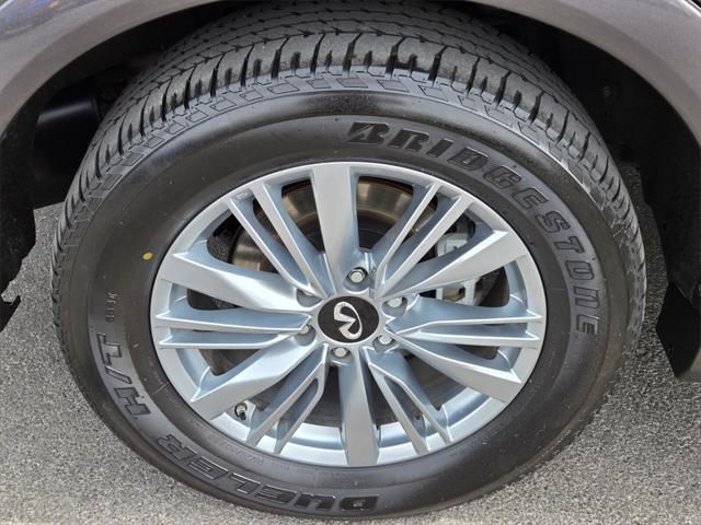 Photo of 2024 Anthracite Gray INFINITI QX80