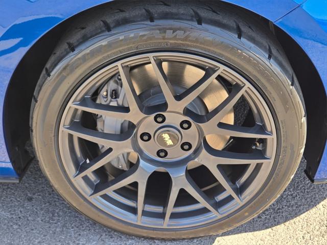 Photo of 2017 Lightning Blue Ford Mustang