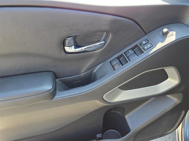 Photo of 2025 Gun Metallic Nissan Frontier