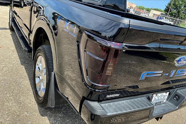 Photo of 2022 Agate Black Metallic Ford F-150