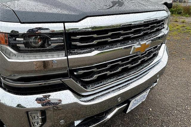 Photo of 2018 Graphite Metallic Chevrolet Silverado 1500