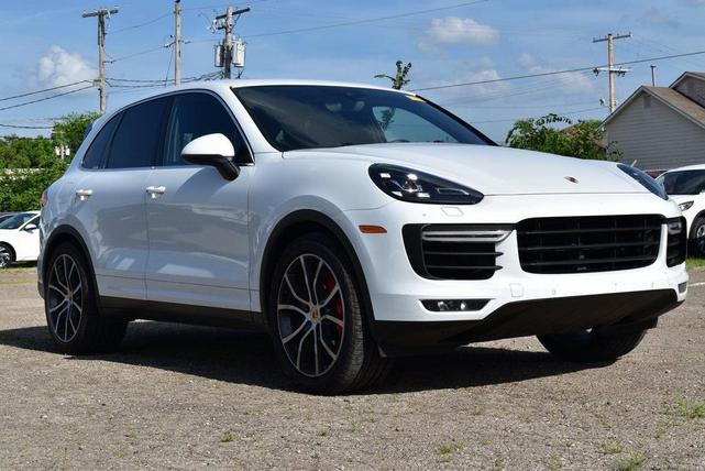 Photo of 2015 White Porsche Cayenne