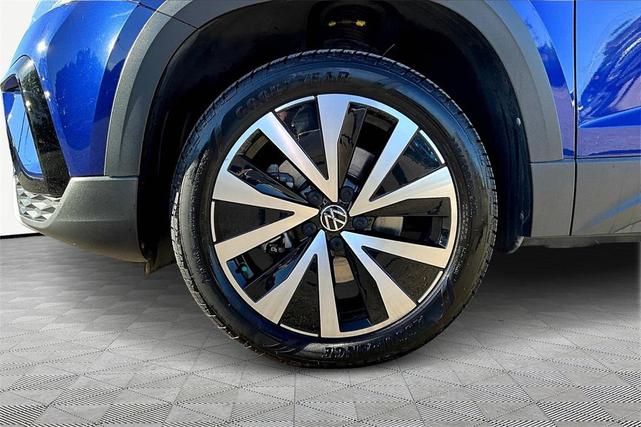 Photo of 2023 Blue Metallic Volkswagen Taos