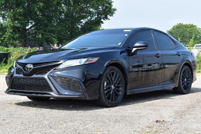 Photo of 2023 Midnight Black Metallic Toyota Camry
