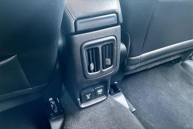 Photo of 2019 Laser Blue Pearlcoat Jeep Compass