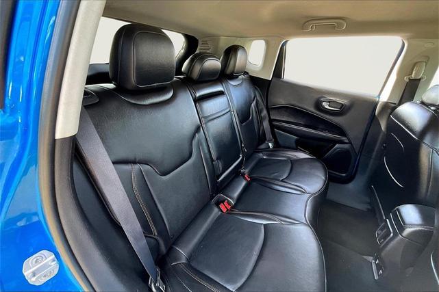 Photo of 2019 Laser Blue Pearlcoat Jeep Compass
