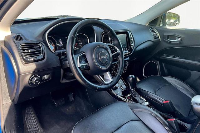 Photo of 2019 Laser Blue Pearlcoat Jeep Compass