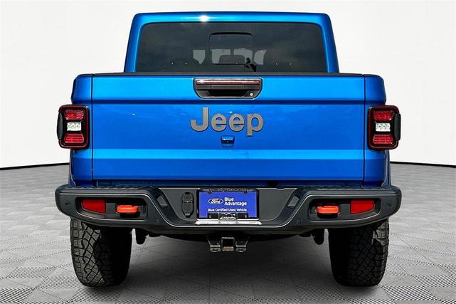 Photo of 2021 Hydro Blue Pearlcoat Jeep Gladiator