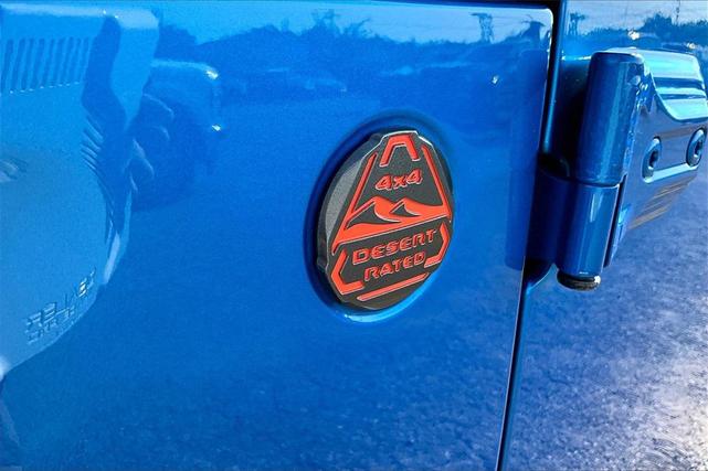 Photo of 2021 Hydro Blue Pearlcoat Jeep Gladiator