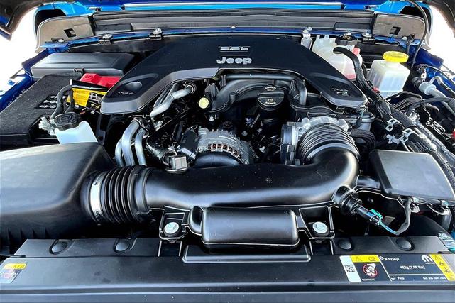 Photo of 2021 Hydro Blue Pearlcoat Jeep Gladiator