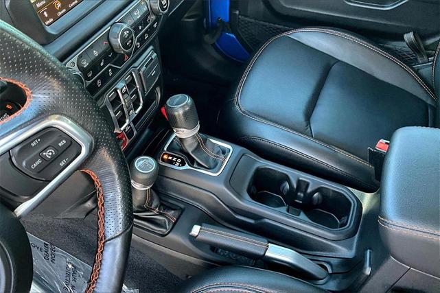 Photo of 2021 Hydro Blue Pearlcoat Jeep Gladiator