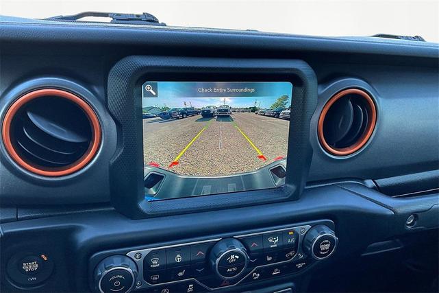 Photo of 2021 Hydro Blue Pearlcoat Jeep Gladiator