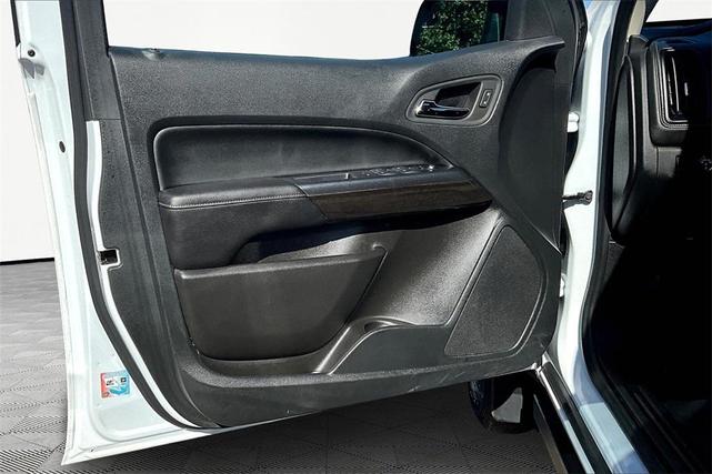 Photo of 2022 Summit White GMC Canyon