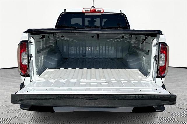 Photo of 2022 Summit White GMC Canyon