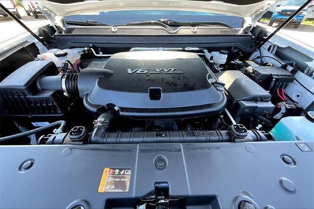 Photo of 2022 Summit White GMC Canyon
