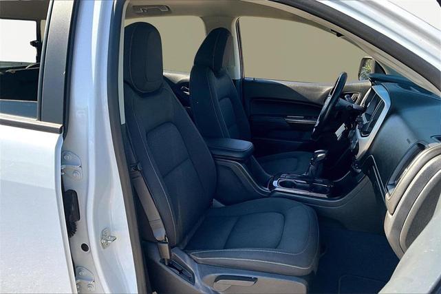 Photo of 2022 Summit White GMC Canyon