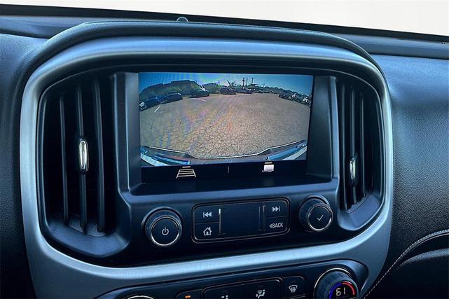 Photo of 2022 Summit White GMC Canyon