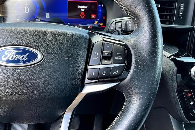 Photo of 2022 Iconic Silver Metallic Ford Explorer