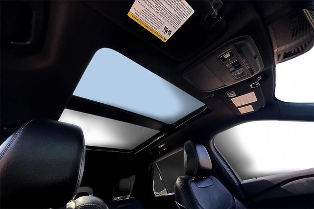 Photo of 2022 Iconic Silver Metallic Ford Explorer