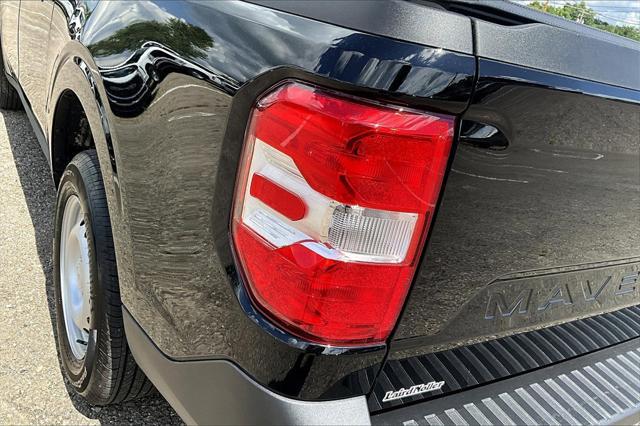 Photo of 2025 Shadow Black Ford Maverick
