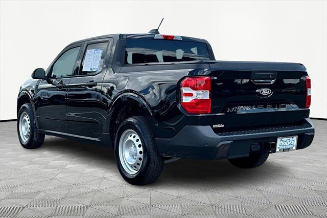 Photo of 2025 Shadow Black Ford Maverick