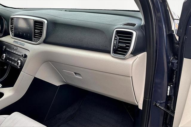 Photo of 2022 Pacific Blue Kia Sportage