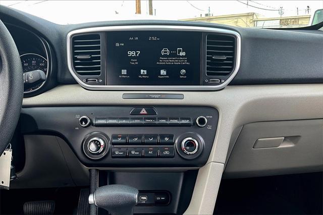 Photo of 2022 Pacific Blue Kia Sportage