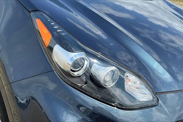 Photo of 2022 Pacific Blue Kia Sportage
