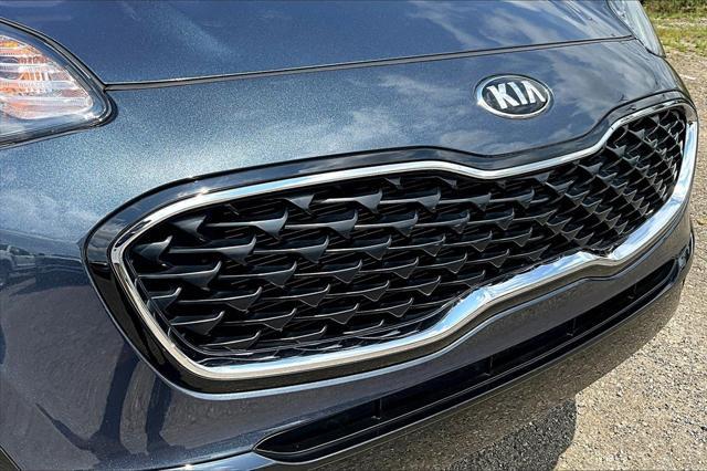 Photo of 2022 Pacific Blue Kia Sportage