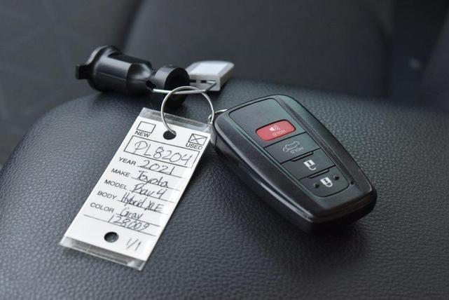 Photo of 2021 Gray Toyota RAV4 Hybrid