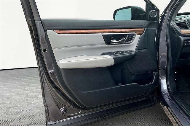 Photo of 2022 Sonic Gray Pearl Honda CR-V