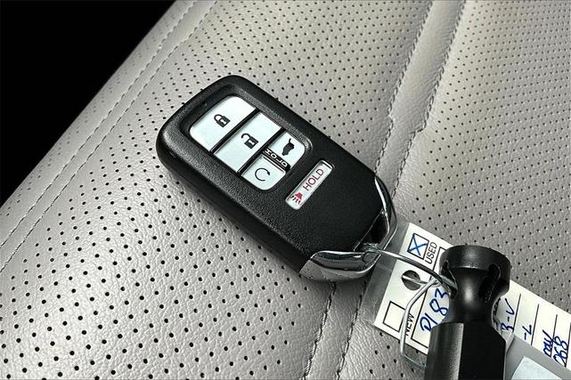 Photo of 2022 Sonic Gray Pearl Honda CR-V