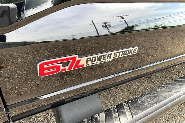 Photo of 2025 Agate Black Metallic Ford F-250