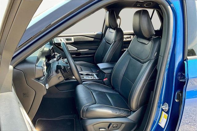 Photo of 2022 Atlas Blue Metallic Ford Explorer