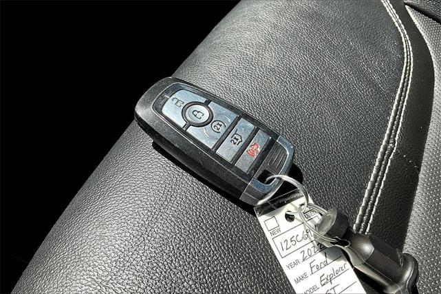 Photo of 2022 Atlas Blue Metallic Ford Explorer
