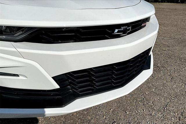 Photo of 2023 Summit White Chevrolet Camaro