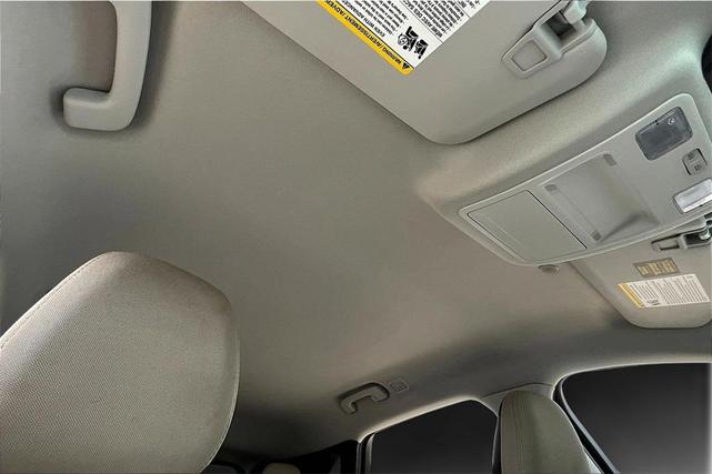Photo of 2022 Oxford White Ford Escape