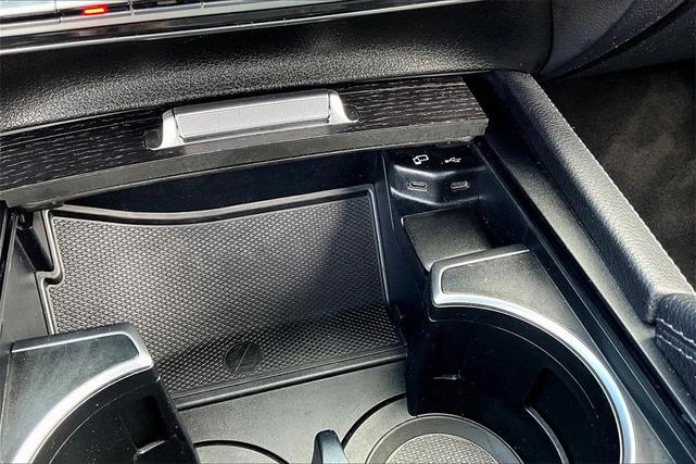 Photo of 2022 Black Mercedes-Benz GLE 350