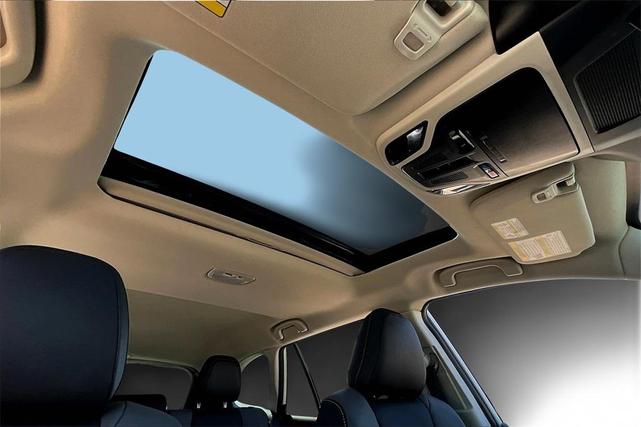 Photo of 2024 Crystal White Pearl Subaru Outback